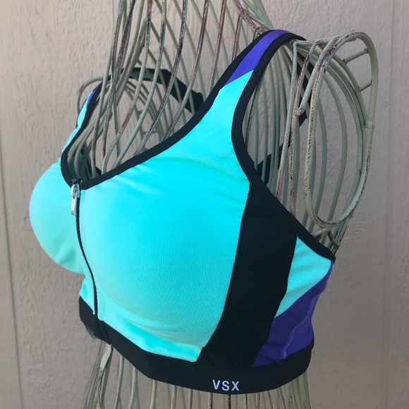 VIctoria Secret | Front Close Knockout Sports Bra - Picture 3 of 8